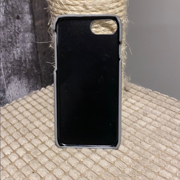 Reflective iPhone case - Picture 3 of 3